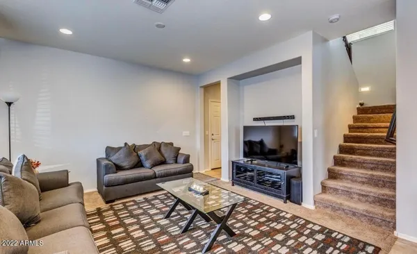$2,495 | 2802 North 73rd Drive, Phoenix, AZ 85035