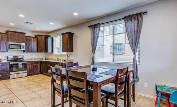 $2,495 | 2802 North 73rd Drive, Phoenix, AZ 85035