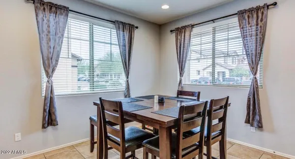 $2,495 | 2802 North 73rd Drive, Phoenix, AZ 85035