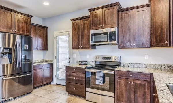 $2,495 | 2802 North 73rd Drive, Phoenix, AZ 85035