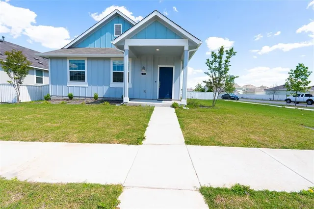 $1,700 | 300 Fabion Street, Kyle, TX 78640