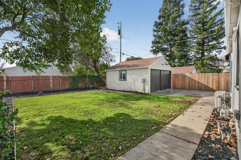 2008 Argail Way Sacramento, CA 95822 - Photo 37 of 53 a backyard of a house