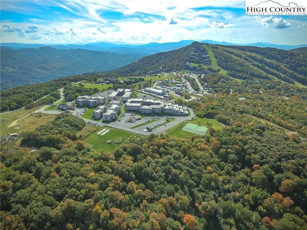 $220,000 | 301 Pinnacle Inn Road, Unit 3115, Beech Mountain, NC 28604