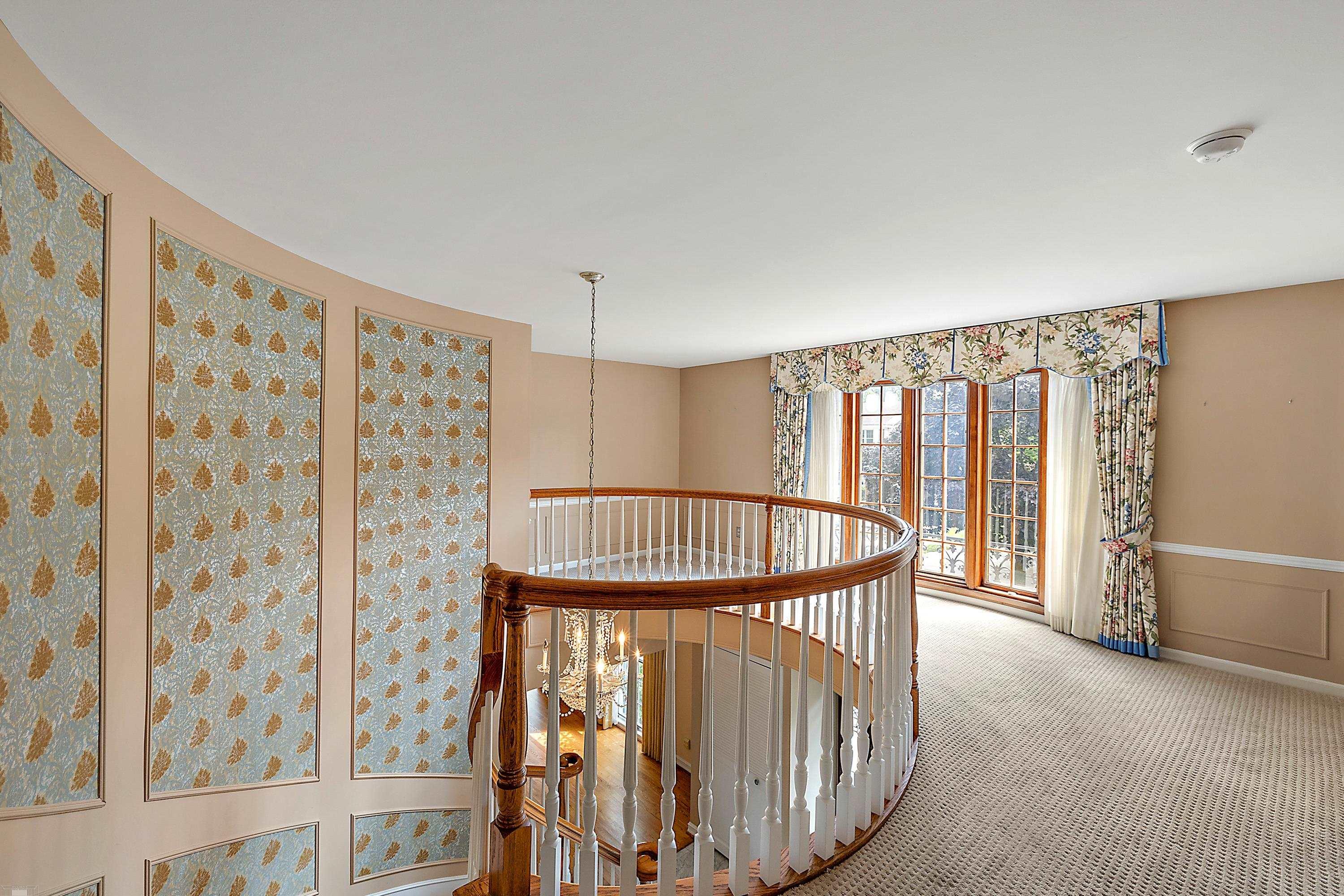 656 Canterbury Road Grosse Pointe Woods, MI 48236 - Photo 38 of 77