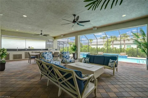 a view of a dining room and livingroom view