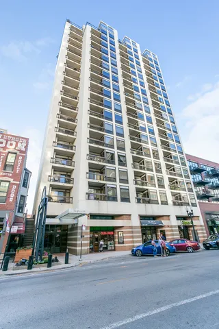 $4,200 | 1212 North Wells Street, Unit 804, Chicago, IL 60610