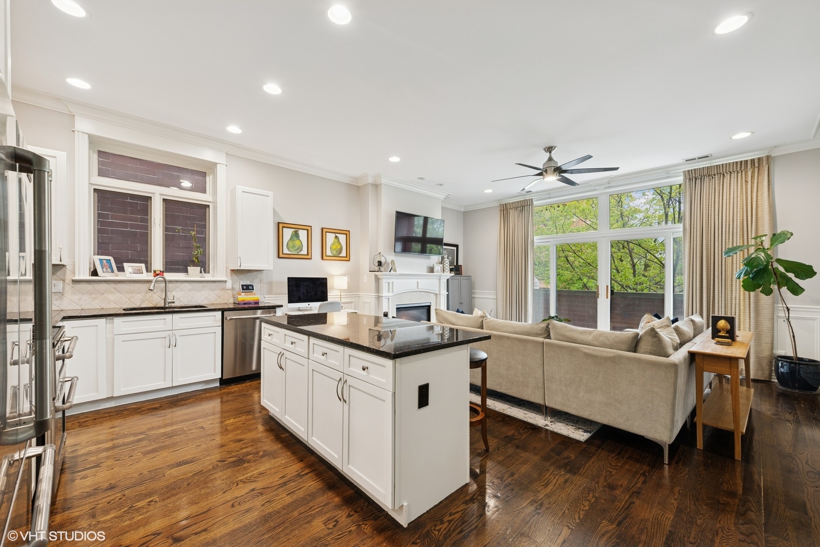 2243 West Irving Park Road, Unit 2W Chicago, IL 60618 - Photo 6 of 19