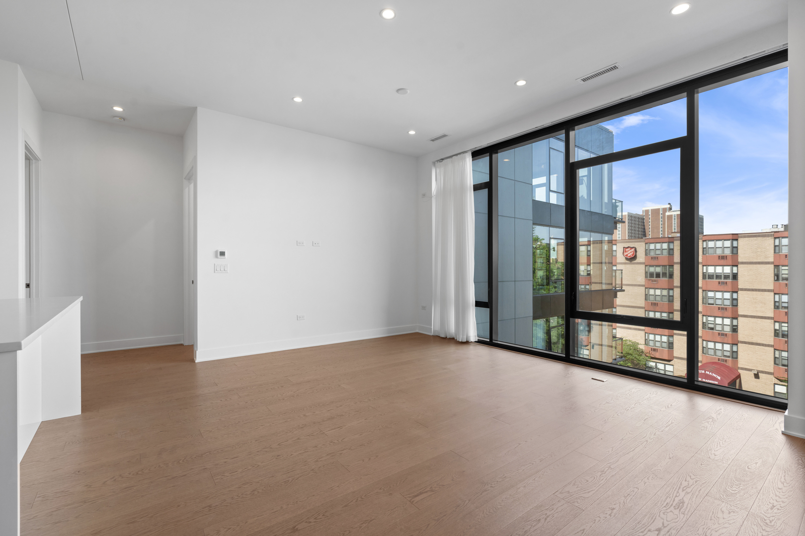 6 North Bishop Street, Unit 406 Chicago, IL 60607 - Photo 14 of 34