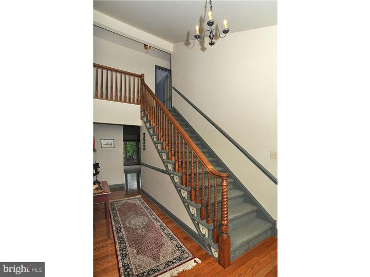 2415 Huntingdon Road Huntingdon Valley, PA 19006 - Photo 3 of 25 Foyer