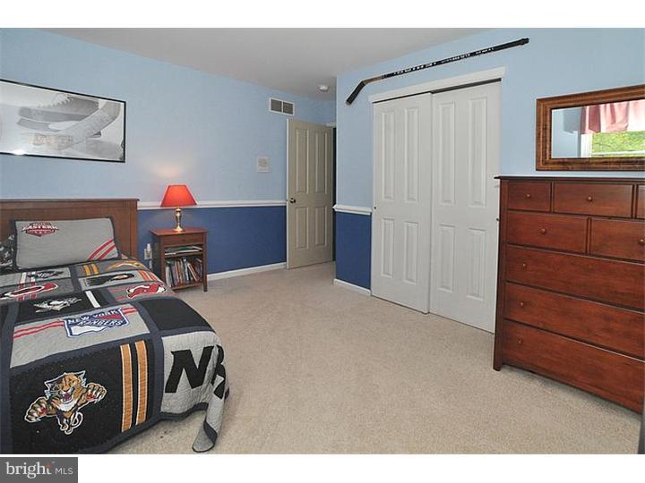 2415 Huntingdon Road Huntingdon Valley, PA 19006 - Photo 22 of 25 Bedroom 4