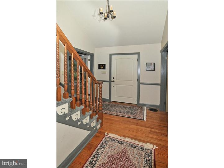 2415 Huntingdon Road Huntingdon Valley, PA 19006 - Photo 4 of 25 Foyer