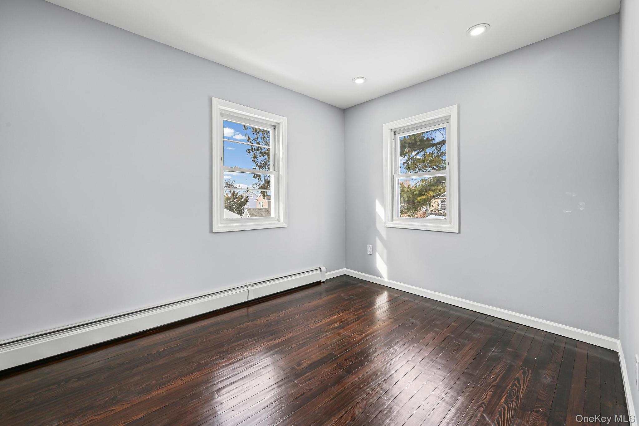 6 Pershing Avenue Valley Stream, NY 11581 - Photo 12 of 16 BEDROOM