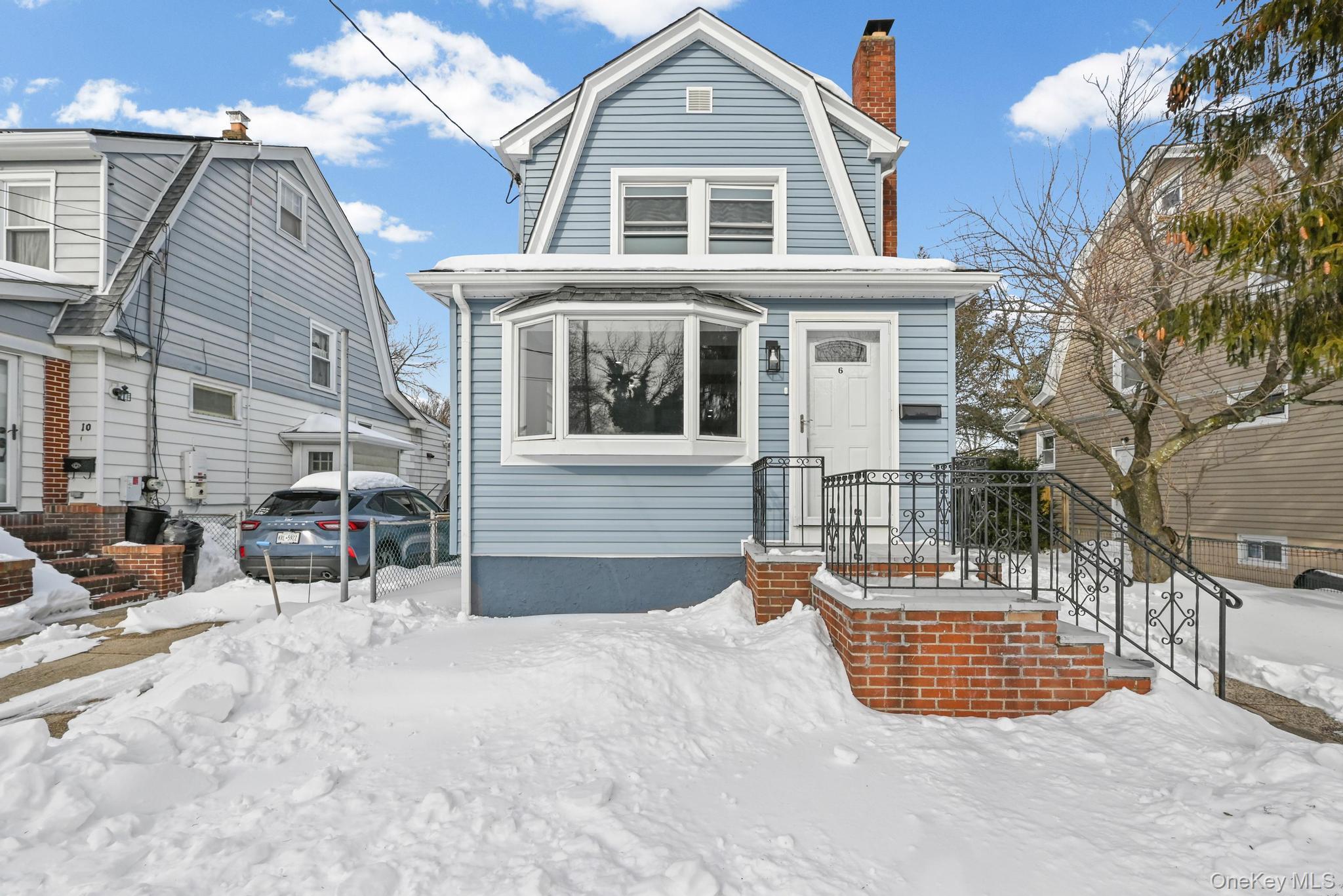 6 Pershing Avenue Valley Stream, NY 11581 - Photo 3 of 16