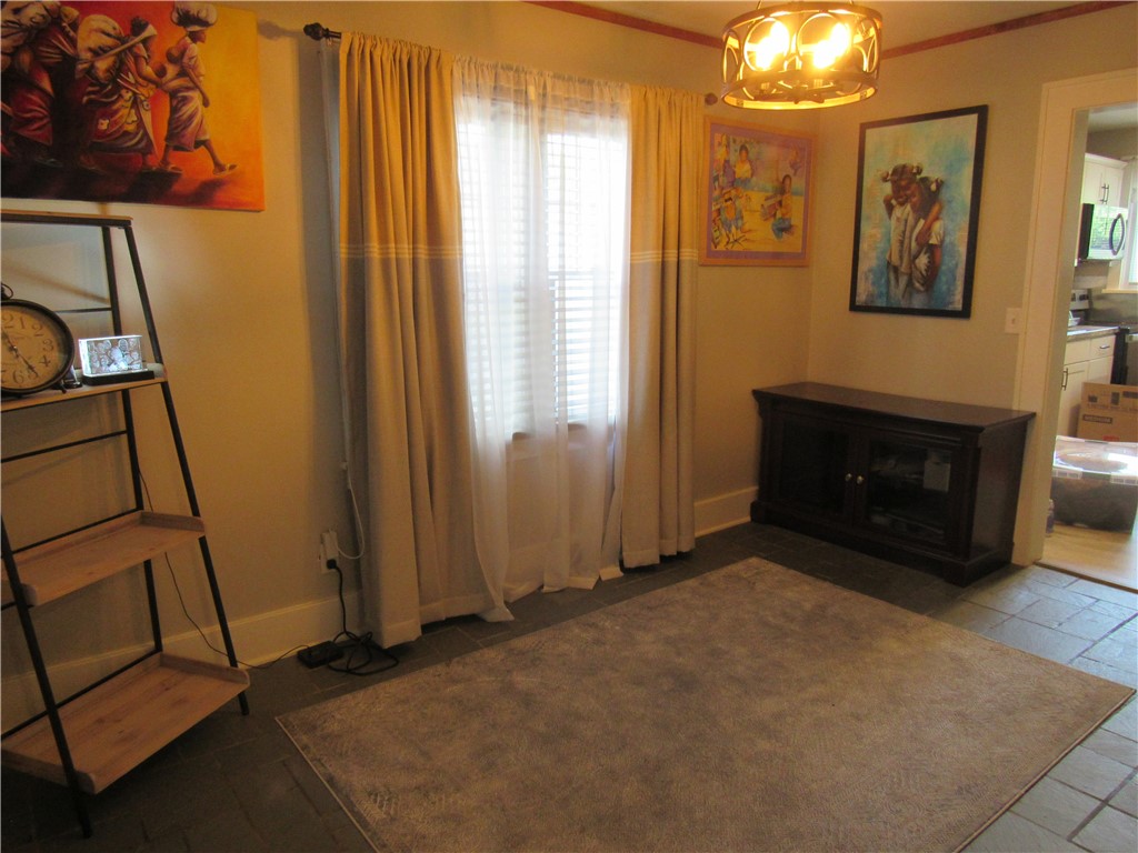 22 Parkwood Road Rochester, NY 14615 - Photo 6 of 21 Gallery Image 6