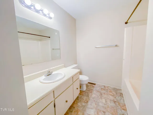 $139,900 | 746 Martin Luther King Junior Boulevard, Bristol, TN 37620