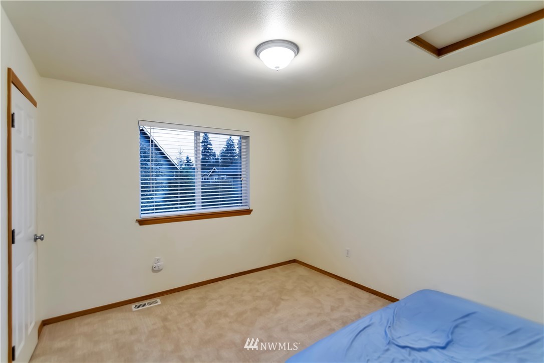 15215 46th Avenue Southeast Bothell, WA 98012 - Photo 14 of 33