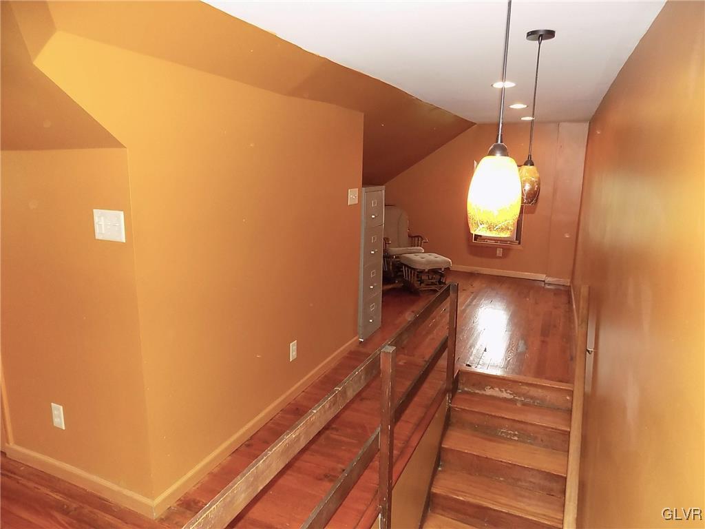 927 Spring Street Bethlehem, PA 18018 - Photo 7 of 18