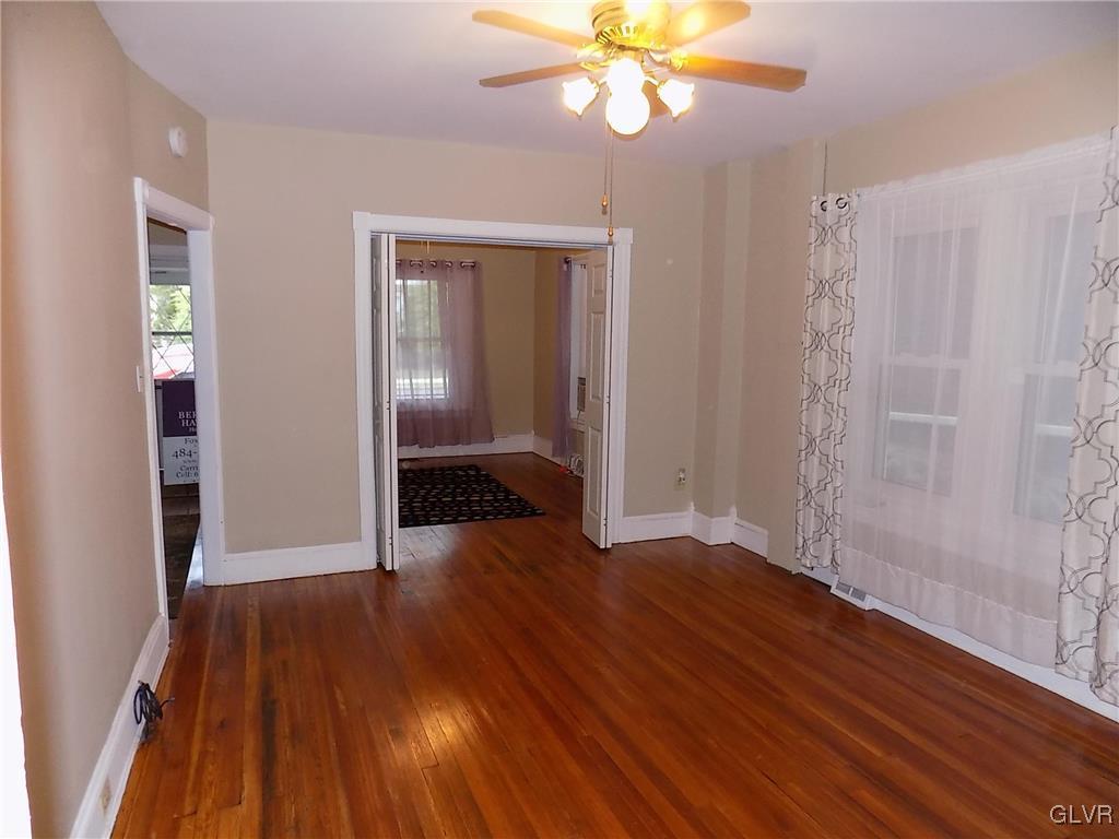 927 Spring Street Bethlehem, PA 18018 - Photo 8 of 18
