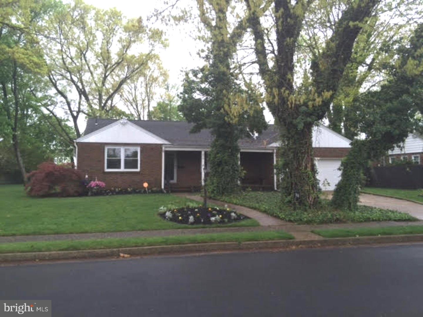 516 Weeks Avenue Riverside, NJ 08075 - Photo 1 of 12