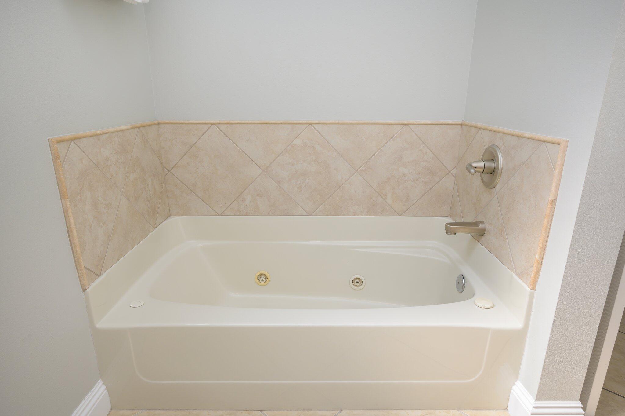219 Grand Key Loop East Destin, FL 32541 - Photo 19 of 59 Main Floor Owner's En Suite