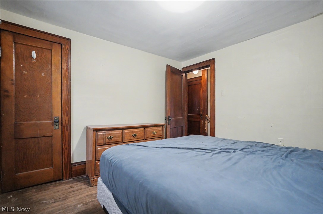 456 Delmar Avenue Akron, OH 44310 - Photo 19 of 27 Wood-finish interior doors complement light-toned walls