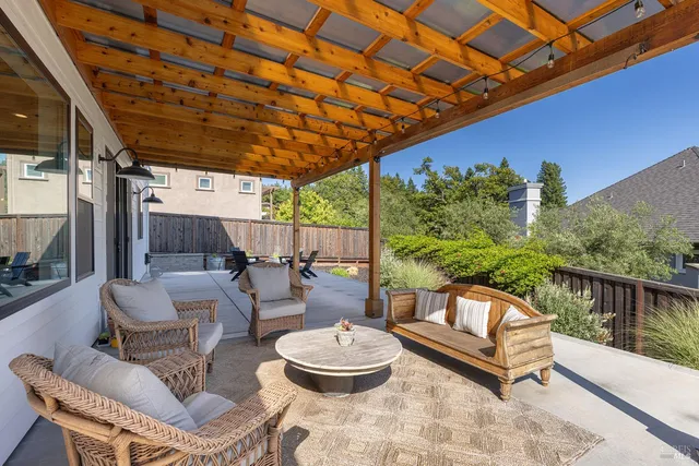 $1,249,000 | 1920 Lyon Court, Santa Rosa, CA 95403