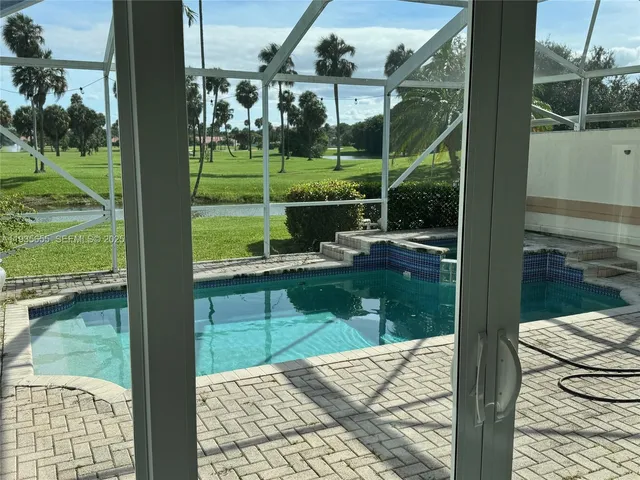 $4,100 | 652 West Palm Aire Drive, Unit 652, Pompano Beach, FL 33069