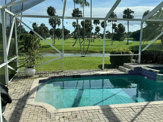 $4,100 | 652 West Palm Aire Drive, Unit 652, Pompano Beach, FL 33069