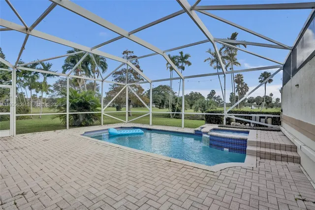 $4,100 | 652 West Palm Aire Drive, Unit 652, Pompano Beach, FL 33069