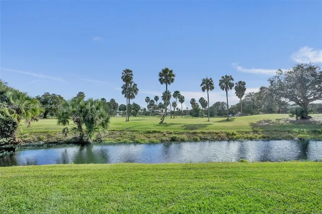 $4,100 | 652 West Palm Aire Drive, Unit 652, Pompano Beach, FL 33069