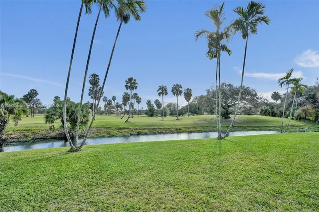 $4,100 | 652 West Palm Aire Drive, Unit 652, Pompano Beach, FL 33069