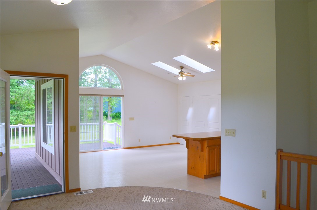 9355 Sunrise Road Blaine, WA 98230 - Photo 4 of 25
