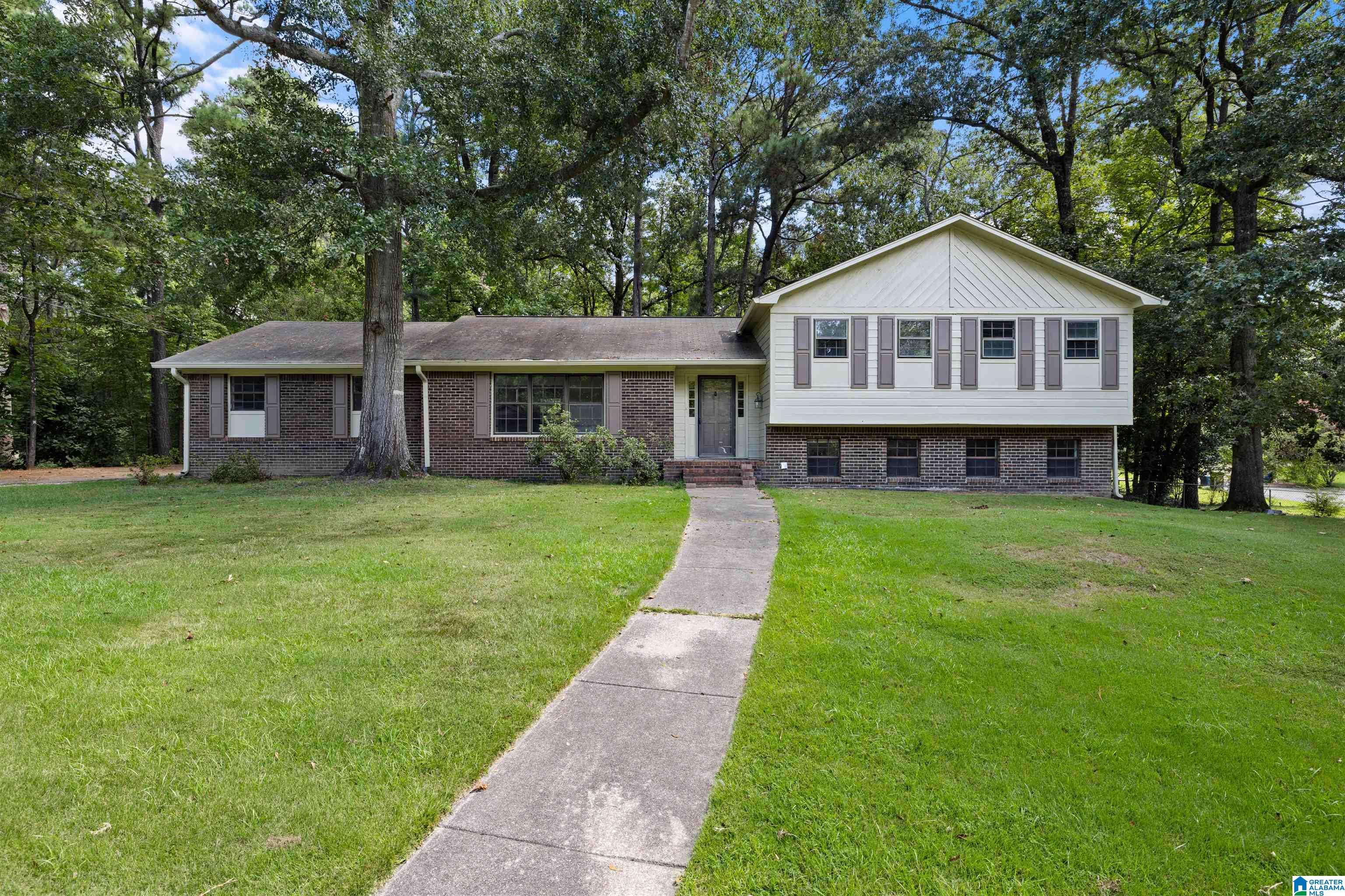 151 Mission Drive Alabaster, AL 35007 - Photo 2 of 26