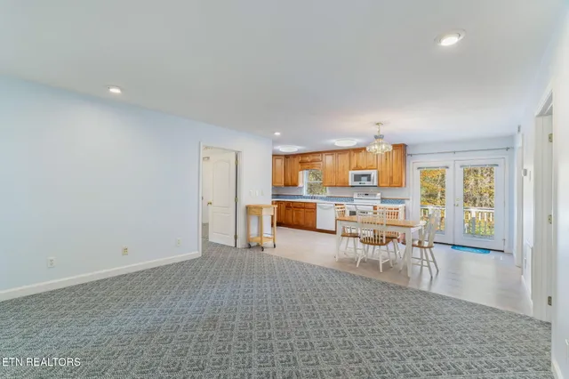 $749,300 | 668 Raccoon Valley Road, Maynardville, TN 37807