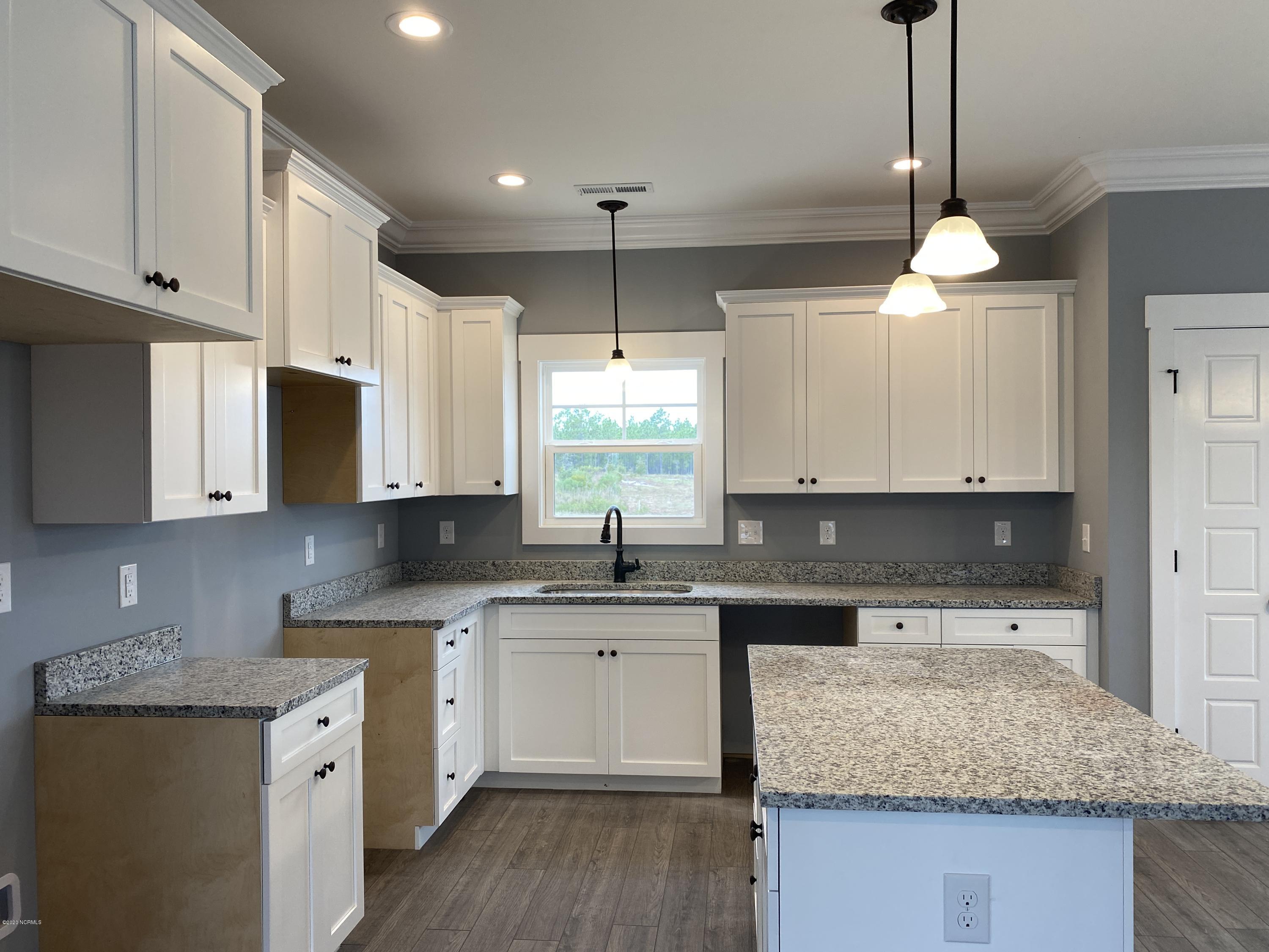 433 Elgin Road Hubert, NC 28539 - Photo 4 of 40 DD1ACBF0-8948-4C84-880B-6081BFD3E97D
