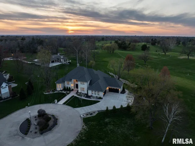 $1,995,000 | 2300 Greenspointe Circle, Quincy, IL 62301
