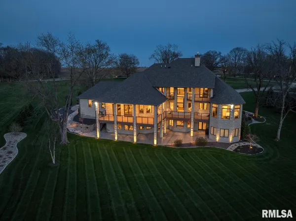 $1,895,000 | 2300 Greenspointe Circle, Quincy, IL 62301