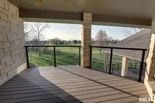 $1,895,000 | 2300 Greenspointe Circle, Quincy, IL 62301