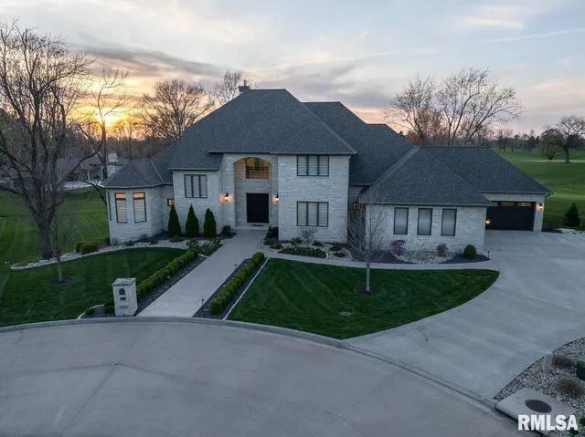 $1,995,000 | 2300 Greenspointe Circle, Quincy, IL 62301