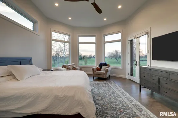 $1,895,000 | 2300 Greenspointe Circle, Quincy, IL 62301