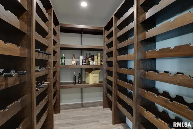 $1,995,000 | 2300 Greenspointe Circle, Quincy, IL 62301