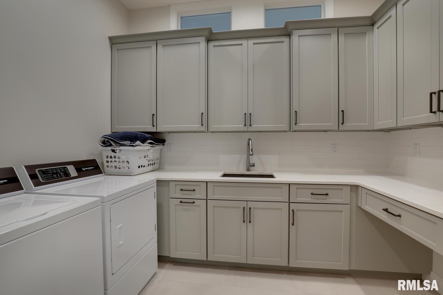 2300 Greenspointe Circle Quincy, IL 62301 - Photo 8 of 25