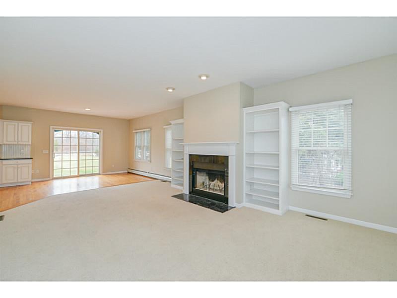 185 Wickford Point Road North Kingstown, RI 02852 - Photo 11 of 23 Living Room.