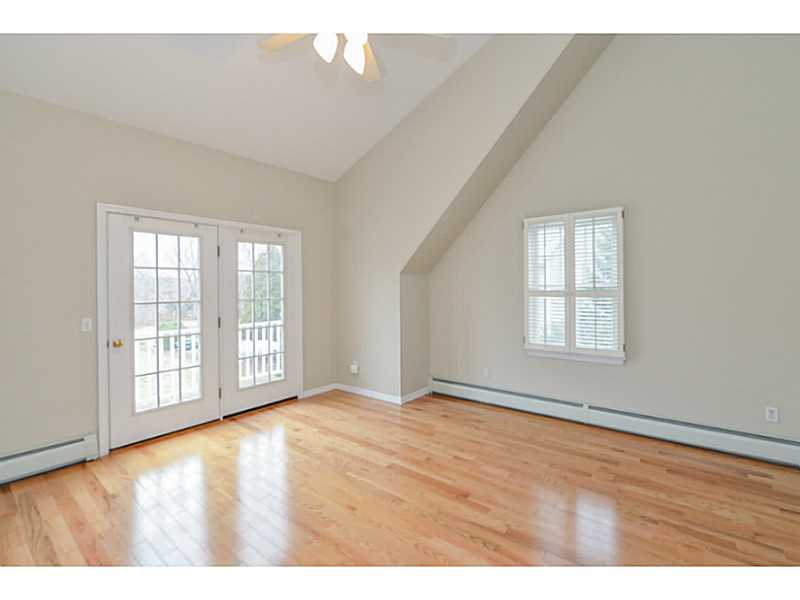 185 Wickford Point Road North Kingstown, RI 02852 - Photo 13 of 23 Master Bedroom.