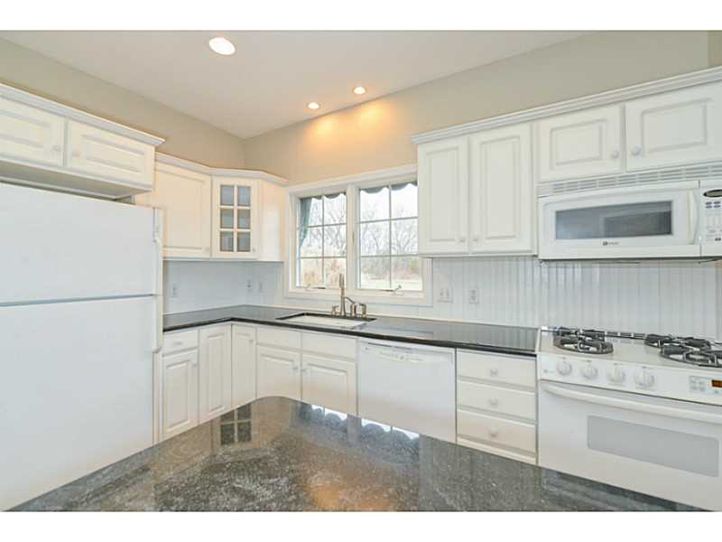 185 Wickford Point Road North Kingstown, RI 02852 - Photo 4 of 23 Kitchen.