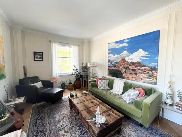 $2,995 | 925 East Wells Street, Unit 220, Milwaukee, WI 53202