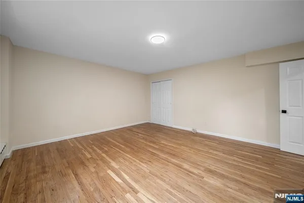 $3,300 | 1565 Center Avenue, Unit 3D, Fort Lee, NJ 07024
