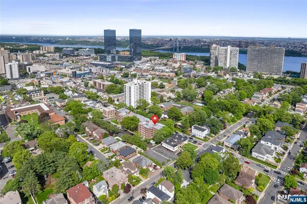 $3,200 | 1565 Center Avenue, Unit 3D, Fort Lee, NJ 07024