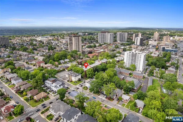 $3,200 | 1565 Center Avenue, Unit 3D, Fort Lee, NJ 07024