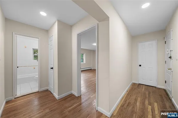 $3,300 | 1565 Center Avenue, Unit 3D, Fort Lee, NJ 07024